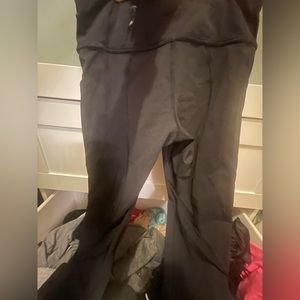 Lululemon tights. Size 2. Knee length
